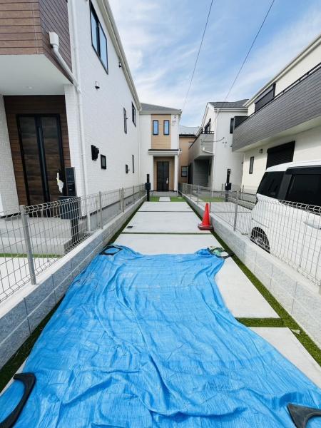 �_�ސ쌧������s������2���ڂ̐V�z��ˌ��Ă̒��ԏ�