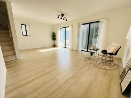 �_�ސ쌧������s������2���ڂ̐V�z��ˌ��Ẵ��r���O