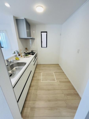 �_�ސ쌧������s������2���ڂ̐V�z��ˌ��ẴL�b�`��