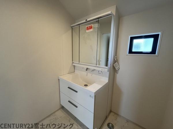 �_�ސ쌧����s�H��5���ڂ̐V�z��ˌ��Ă̐��ʑ�E���ʏ�