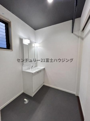 �_�ސ쌧����s�ΐ�1���ڂ̒��È�ˌ��Ă̐��ʑ�E���ʏ�