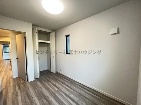 �_�ސ쌧������s�㊯���̐V�z��ˌ��Ẵ��r���O�ȊO�̋���