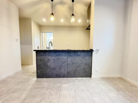 �_�ސ쌧������s�㊯���̐V�z��ˌ��Ẵ��r���O