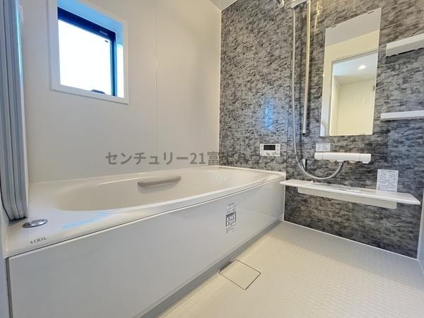 �_�ސ쌧������s�㊯���̐V�z��ˌ��Ă̗���