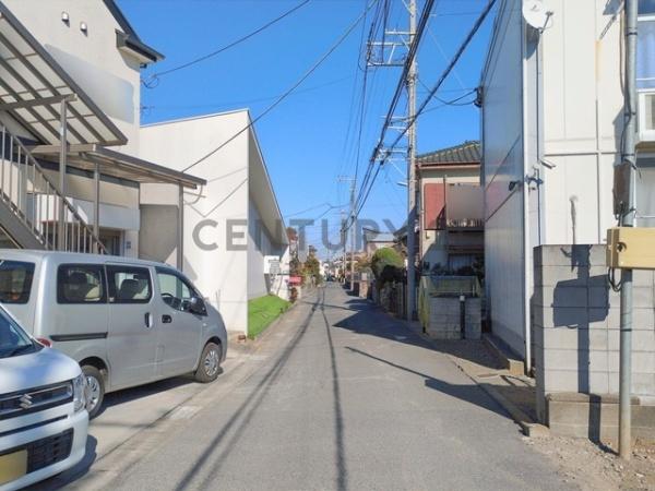 �_�ސ쌧������s����1���ڂ̐V�z��ˌ��Ă̑O�ʓ��H�܂ތ��n�ʐ^