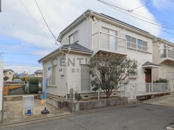 �_�ސ쌧������s���l���̒��È�ˌ��Ă̑O�ʓ��H�܂ތ��n�ʐ^