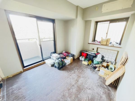 �_�ސ쌧������s�l�V�� 438-2�̒��Ã}���V�����̗m��