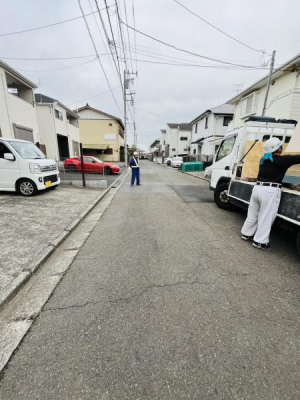 �_�ސ쌧������s��̐V�z��ˌ��Ă̑O�ʓ��H�܂ތ��n�ʐ^