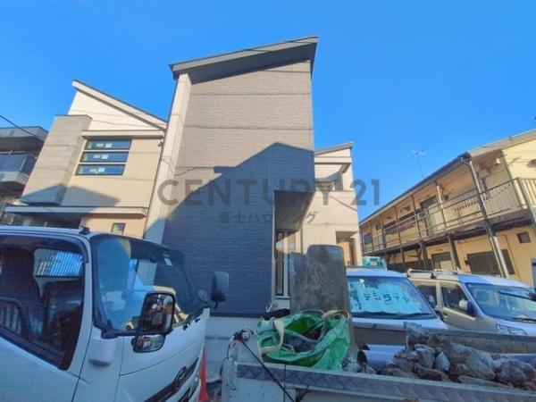 �_�ސ쌧����s�ғ�1���ڂ̐V�z��ˌ��Ă̑O�ʓ��H�܂ތ��n�ʐ^