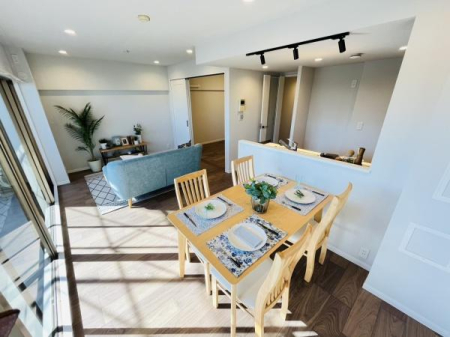 �_�ސ쌧���ˎs���Β��̒��Ã}���V�����̃��r���O