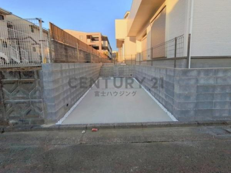 �_�ސ쌧����s���̐V�z��ˌ��Ă̒��ԏ�