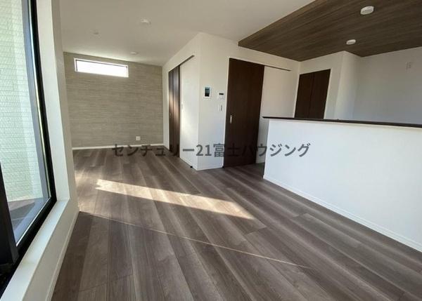 �_�ސ쌧����s�Ó��4���ڂ̐V�z��ˌ��Ẵ��r���O