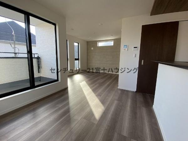 �_�ސ쌧����s�Ó��4���ڂ̐V�z��ˌ��Ẵ��r���O