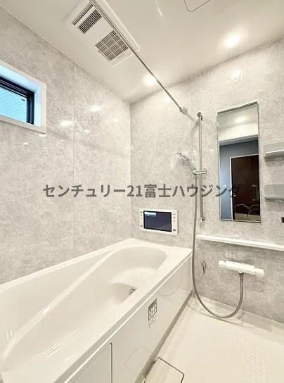 �_�ސ쌧����s�Ó��4���ڂ̐V�z��ˌ��Ă̗���