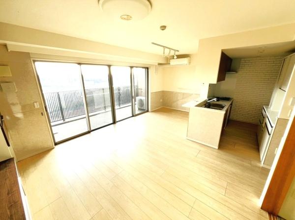 �_�ސ쌧����s���̒��Ã}���V�����̃��r���O