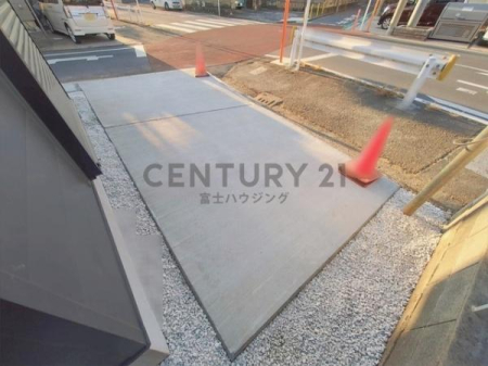 �_�ސ쌧����s�����C��3���ڂ̐V�z��ˌ��Ă̒��ԏ�