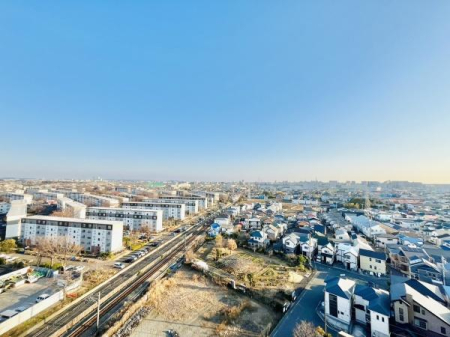 �_�ސ쌧������s���v�ۂ̒��Ã}���V�����̏Z�˂���̒��]�ʐ^