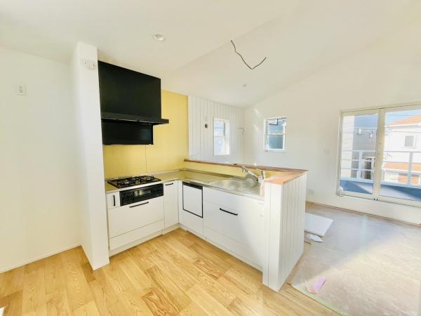 �_�ސ쌧����s�ғ����C��1���ڂ̐V�z��ˌ��ẴL�b�`��