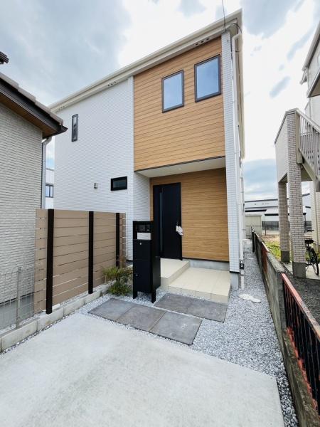 �_�ސ쌧������s����2���ڂ̐V�z��ˌ��Ă̌��n�O�ώʐ^