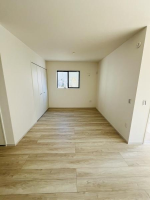 �_�ސ쌧������s���6���ڂ̐V�z��ˌ��Ẵ��r���O