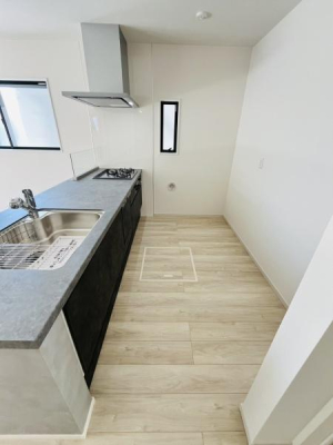 �_�ސ쌧������s���6���ڂ̐V�z��ˌ��ẴL�b�`��