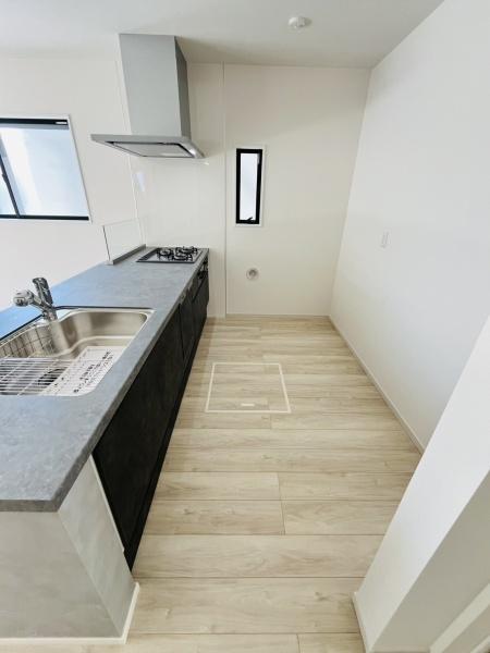 �_�ސ쌧������s���6���ڂ̐V�z��ˌ��ẴL�b�`��