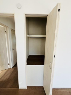 �_�ސ쌧������s�ԉH���̐V�z��ˌ��Ă̎��[