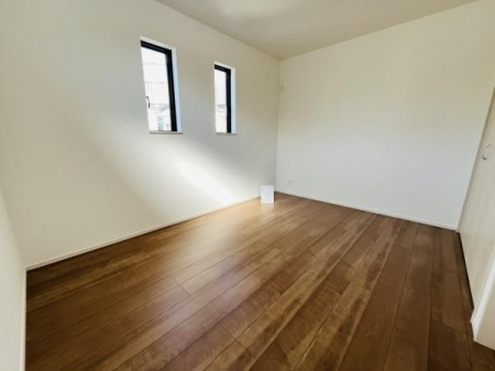 �_�ސ쌧������s�ԉH���̐V�z��ˌ��Ă̗m��