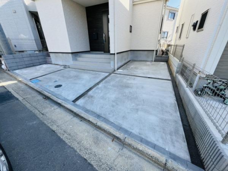 �_�ސ쌧������s�ԉH���̐V�z��ˌ��Ă̒��ԏ�