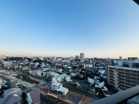 �_�ސ쌧������s�{��4���ڂ̒��Ã}���V�����̏Z�˂���̒��]�ʐ^