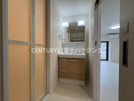 �_�ސ쌧����s�H��3���ڂ̒��Ã}���V�����̐��ʑ�E���ʏ�