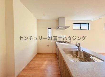 �_�ސ쌧����s�勘�̐V�z��ˌ��ẴL�b�`��