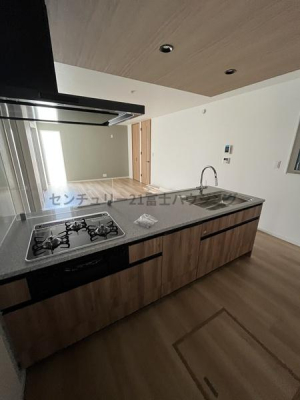 �_�ސ쌧������s�����u1���ڂ̐V�z��ˌ��ẴL�b�`��