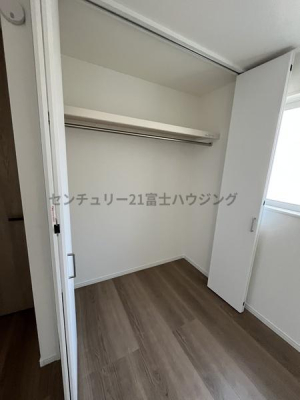 �_�ސ쌧������s�����u1���ڂ̐V�z��ˌ��Ă̎��[