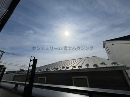 �_�ސ쌧������s�����u1���ڂ̐V�z��ˌ��Ă̏Z�˂���̒��]�ʐ^