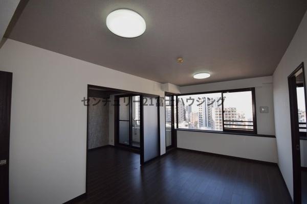 �_�ސ쌧����s����̒��Ã}���V�����̃��r���O