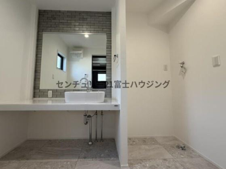 �_�ސ쌧���q�s�R��K�l4���ڂ̐V�z��ˌ��Ă̐��ʑ�E���ʏ�