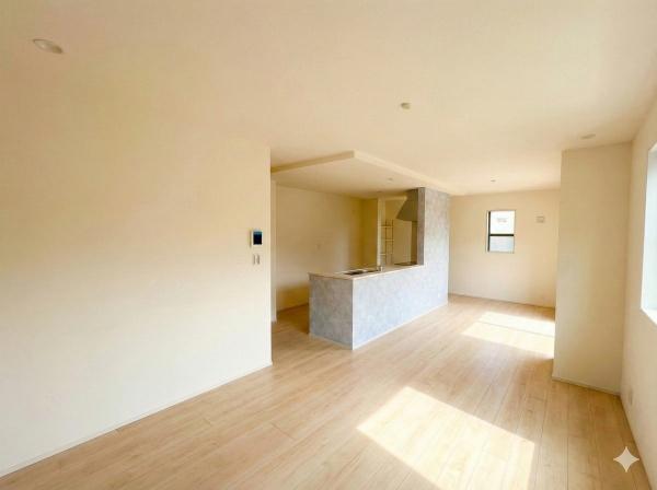 �_�ސ쌧���l�s����折���J��6���ڂ̐V�z��ˌ��Ẵ��r���O