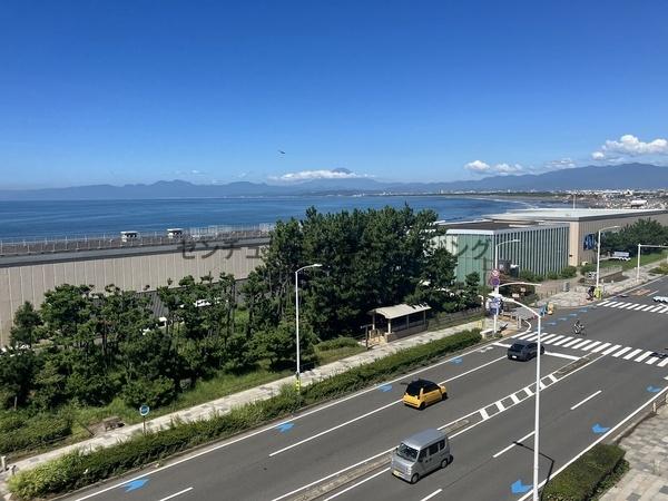 �_�ސ쌧����s�А��C��2���ڂ̒��Ã}���V�����̏Z�˂���̒��]�ʐ^