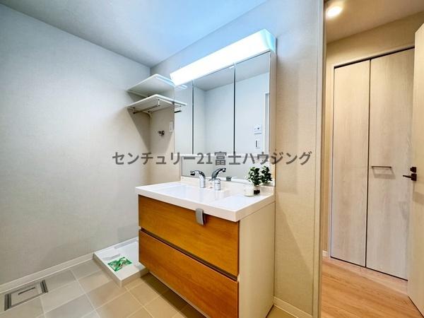 �_�ސ쌧����s�А��C��2���ڂ̒��Ã}���V�����̐��ʑ�E���ʏ�