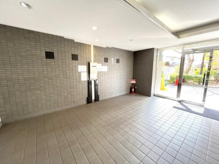 �_�ސ쌧����s�H��3���ڂ̒��Ã}���V�����̃G���g�����X