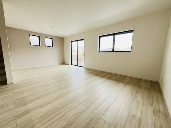 �_�ސ쌧������s���h�̐V�z��ˌ��Ẵ��r���O