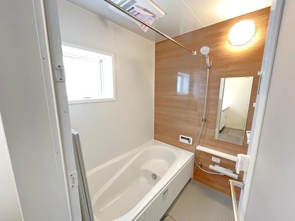 �_�ސ쌧������s�����u1���ڂ̐V�z��ˌ��Ă̗���