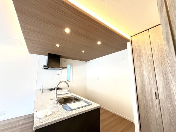 �_�ސ쌧������s�����u1���ڂ̐V�z��ˌ��ẴL�b�`��