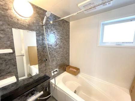 �_�ސ쌧������s�����u1���ڂ̐V�z��ˌ��Ă̗���