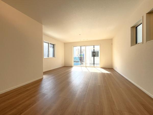 �_�ސ쌧������s�����u1���ڂ̐V�z��ˌ��Ẵ��r���O