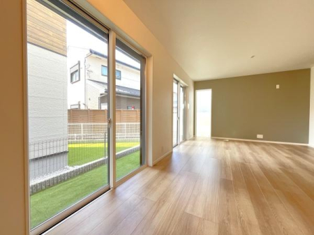 �_�ސ쌧������s�����u1���ڂ̐V�z��ˌ��Ẵ��r���O