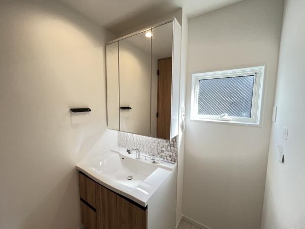 �_�ސ쌧������s�����u1���ڂ̐V�z��ˌ��Ă̐��ʑ�E���ʏ�