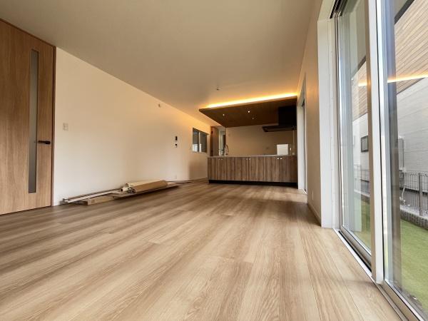 �_�ސ쌧������s�����u1���ڂ̐V�z��ˌ��Ẵ��r���O