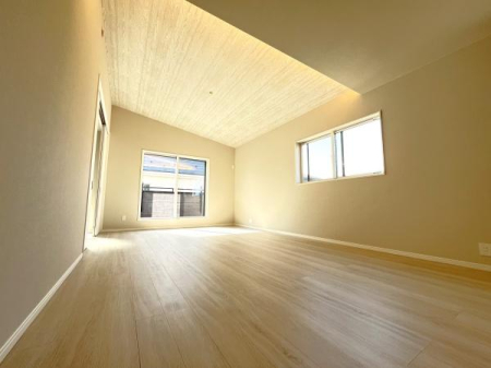 �_�ސ쌧������s�����u1���ڂ̐V�z��ˌ��Ẵ��r���O